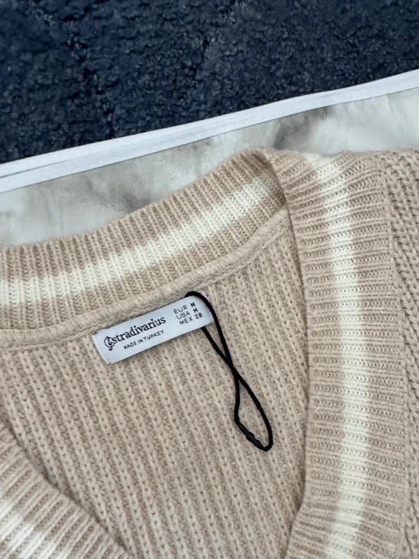 Bershka Neutral Beige Outfit Bundle M | Stradivarius Knit Vest + Bershka Trousers