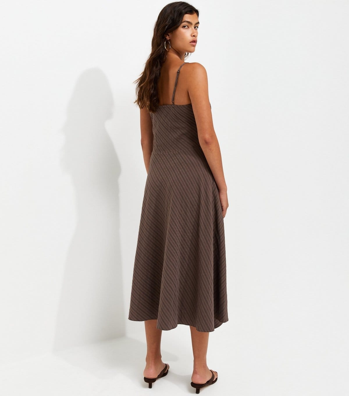 New Look Women's Dark Brown Cotton Rich Asymmetric Hem V-Neck Midi Dress New Look - 4