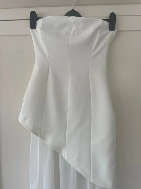 ASOS Design Gorgeous ASOS  Design Cream Dress size 4
