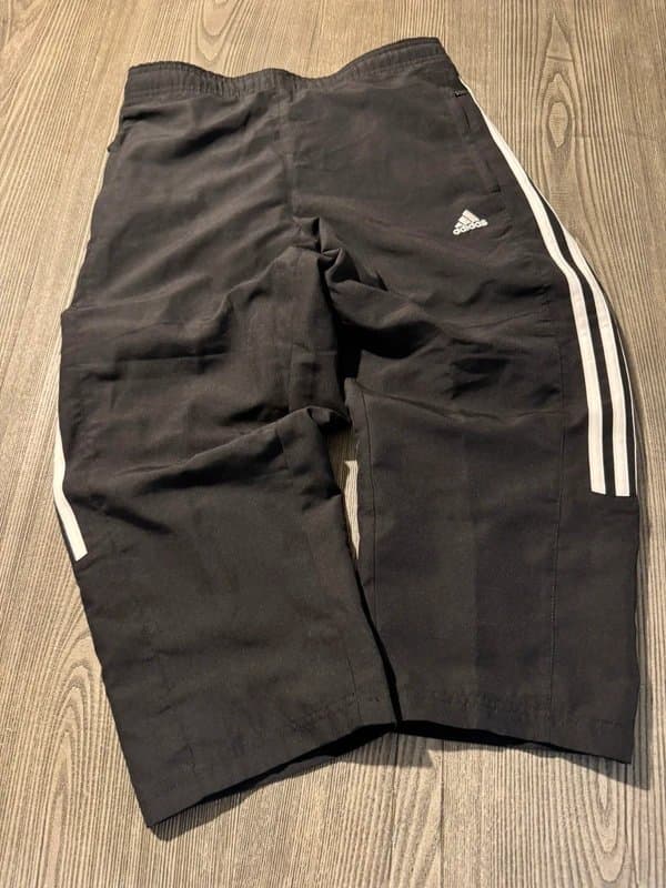 adidas Vintage adidas shorts / capri/ cropped trouser