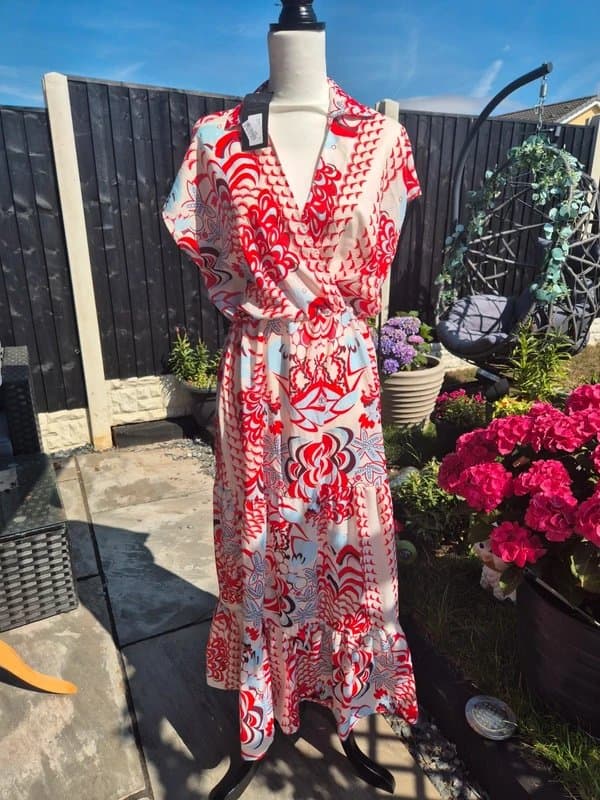 AX Paris Ax paris red cream blue maxi smock dress size 12