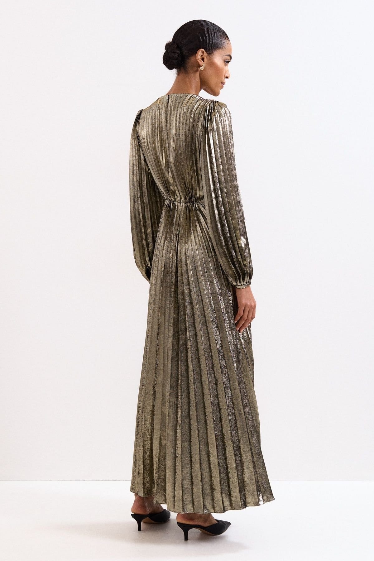 Phase Eight Phase Eight Women's Ellen Maxi Dress in Metallic Gold - 4