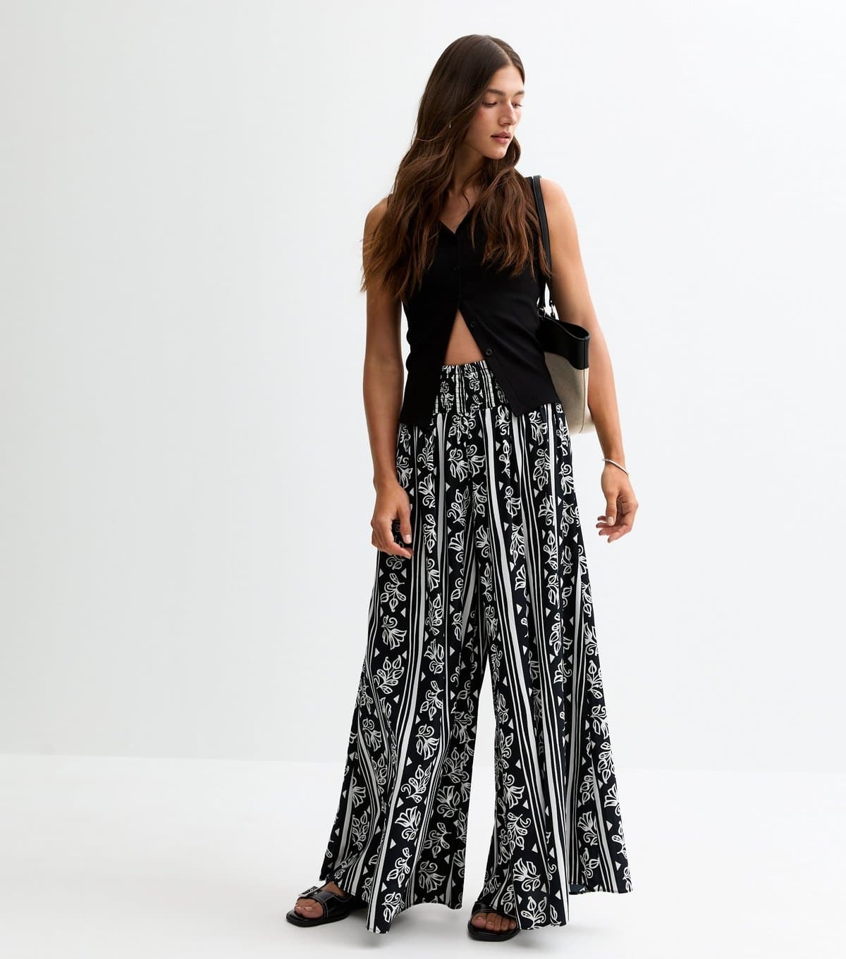 New Look Women's Black Floral Print Palazzo Trousers New Look
