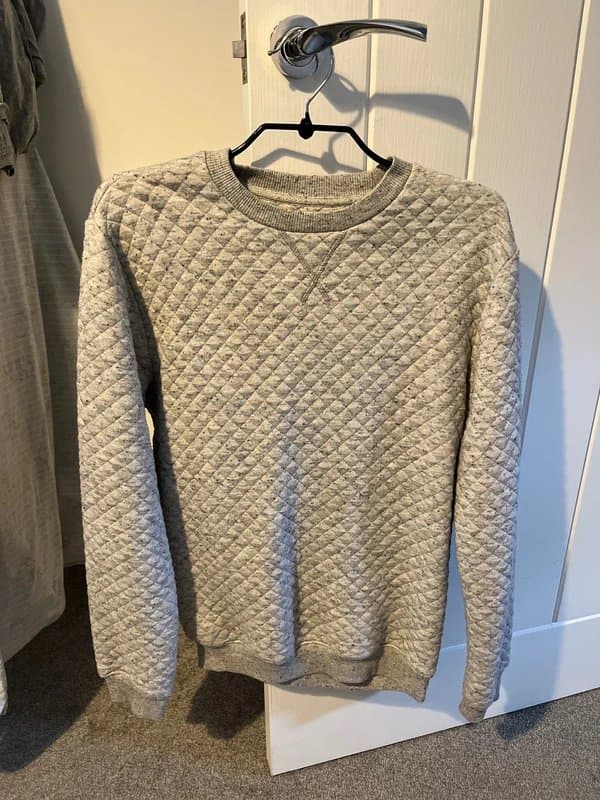 Easy Plain grey jumper