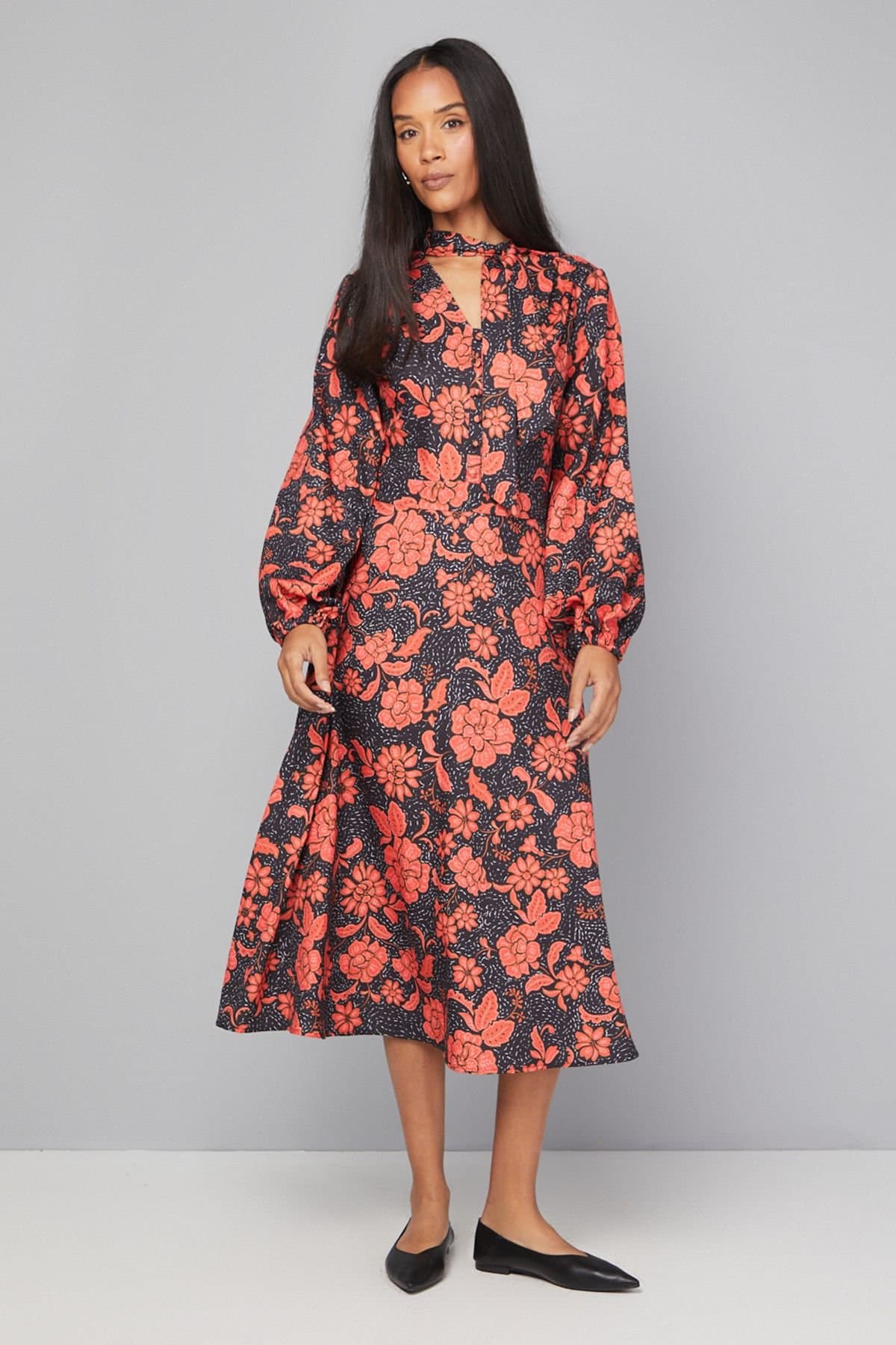 Wallis Wallis Women's Floral Button Tie Neck Midi Dress in Black