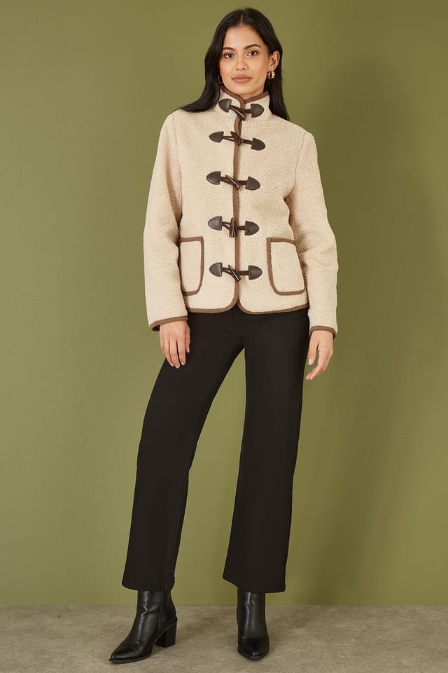 Yumi Yumi Women's Cream Borg Jacket With Faux Leather Button Details - 3