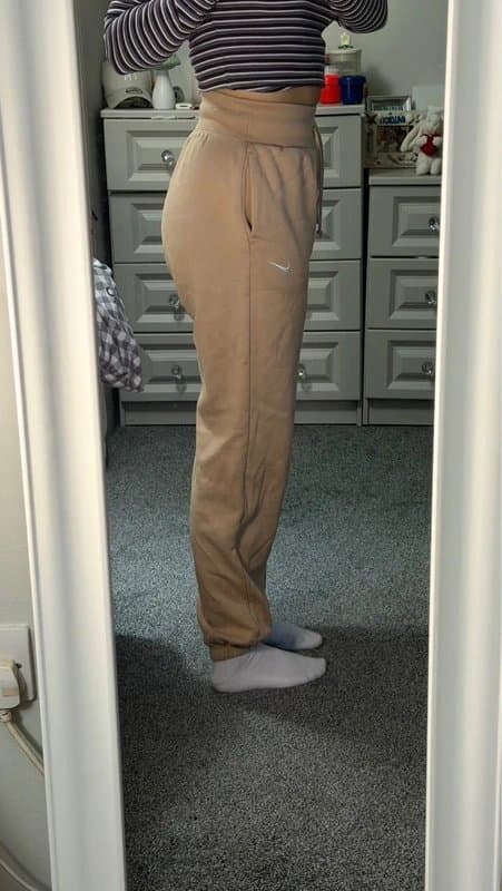Nike Nike beige Elasticated waistband cuffed ankles jogging bottoms size xs