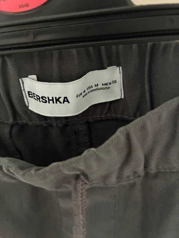 Bershka Bershka grey cargo pants