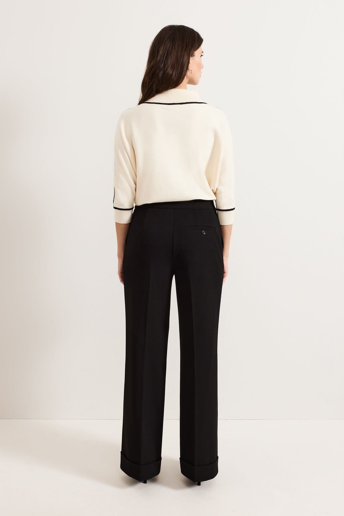 Phase Eight Phase Eight Women's Trixie Turn Up Hem Trouser in Black - 4