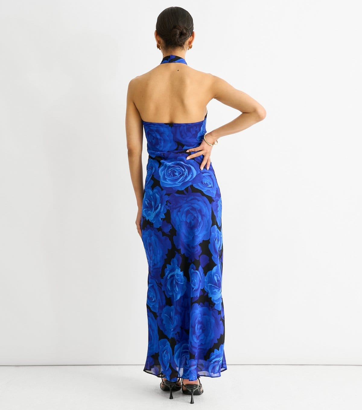 Gini London Women's Blue Floral Print Halter Neck Maxi Dress Gini London New Look - 4