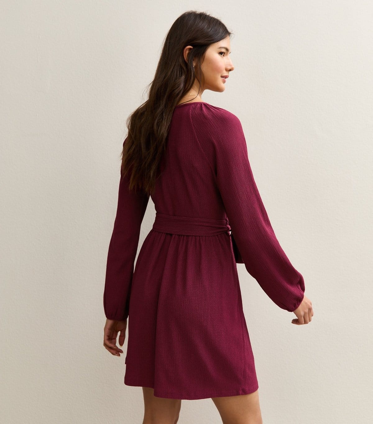 New Look Women's Dark Burgundy Crinkled Jersey Belted Mini Dress New Look - 4