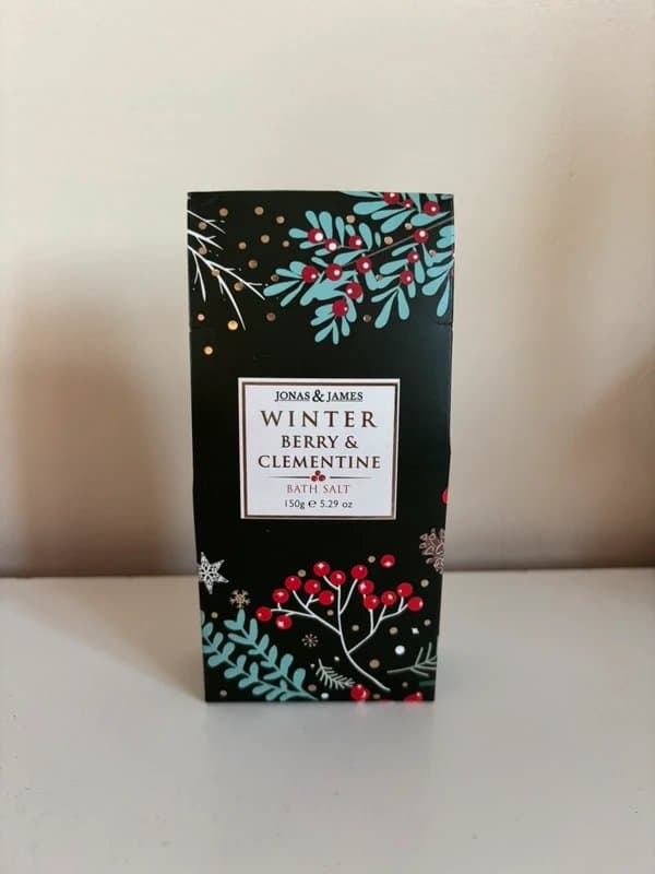 Jonas and James Jonas and James winter berry and clementine bath salt