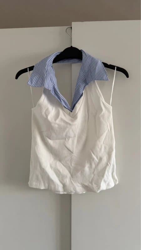 Bershka Bershka halter neck contrast rib knit top