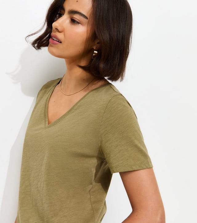 New Look Women's Khaki Cotton V Neck T-Shirt New Look - 2