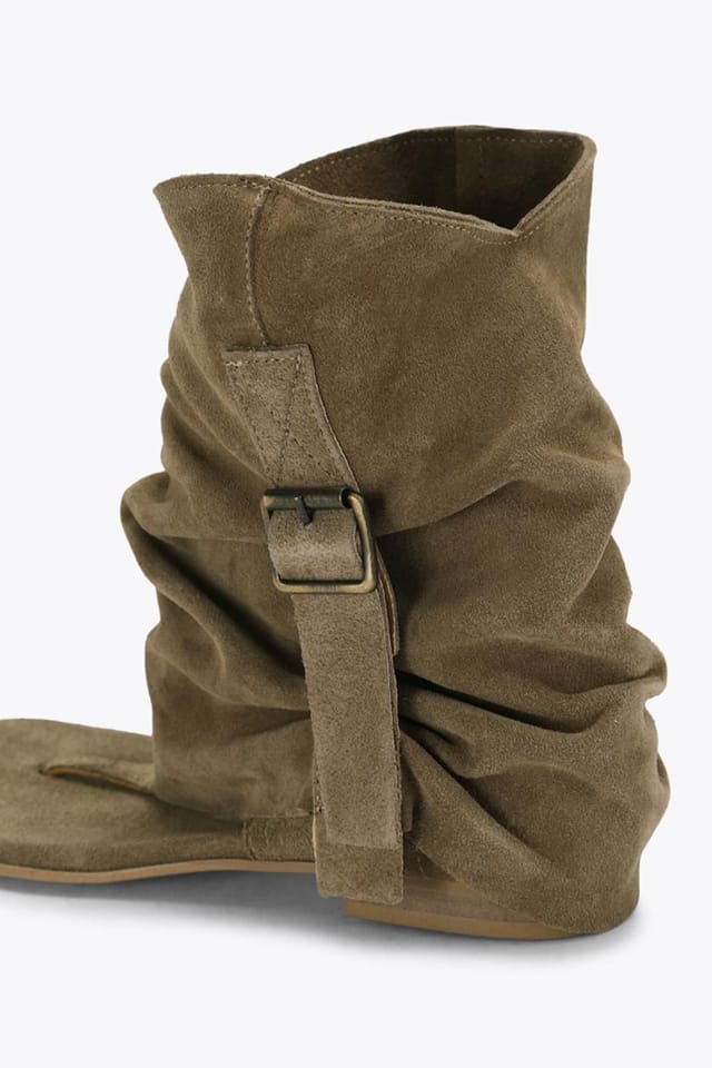 Steve Madden STEVE MADDEN Women's 'Dorado Taupe Suede' Suede Sandals - 3