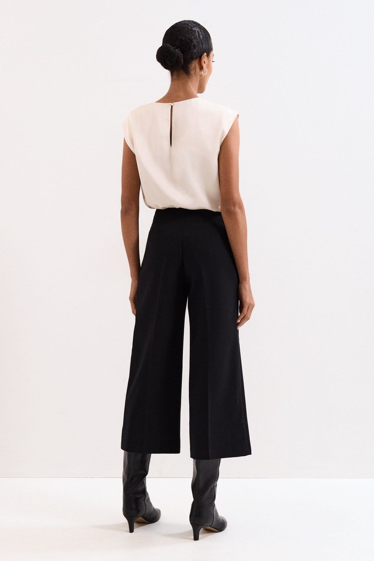 Phase Eight Phase Eight Women's Aubrielle Clean Crepe Culotte in Black - 4