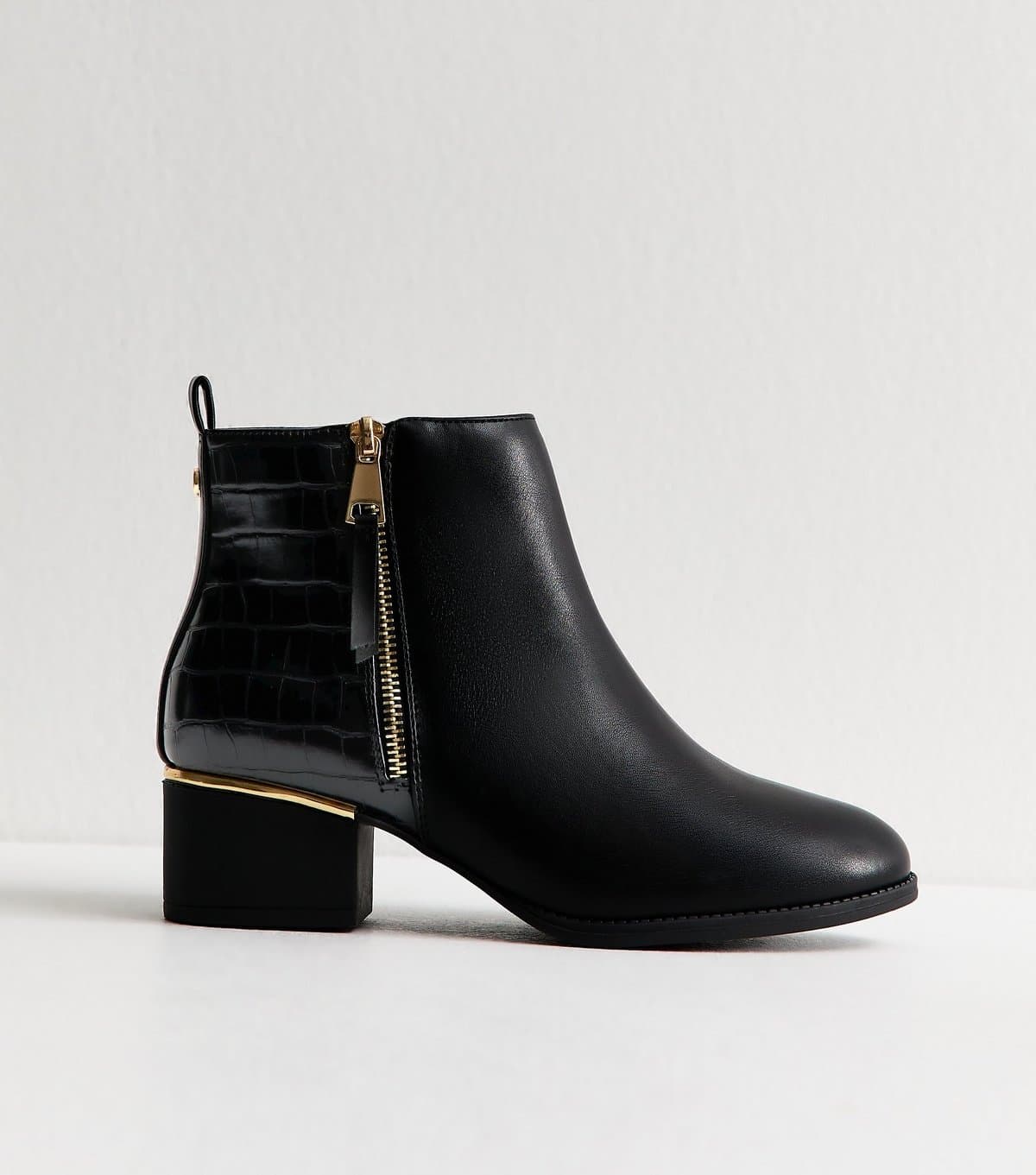 New Look Women's Wide Fit Black Zip Up Ankle Boots New Look