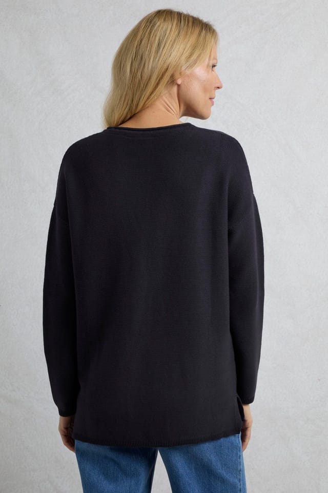 Weird Fish Weird Fish Women's Dalla Knitted Crew Neck Jumper in Dark Navy - 3