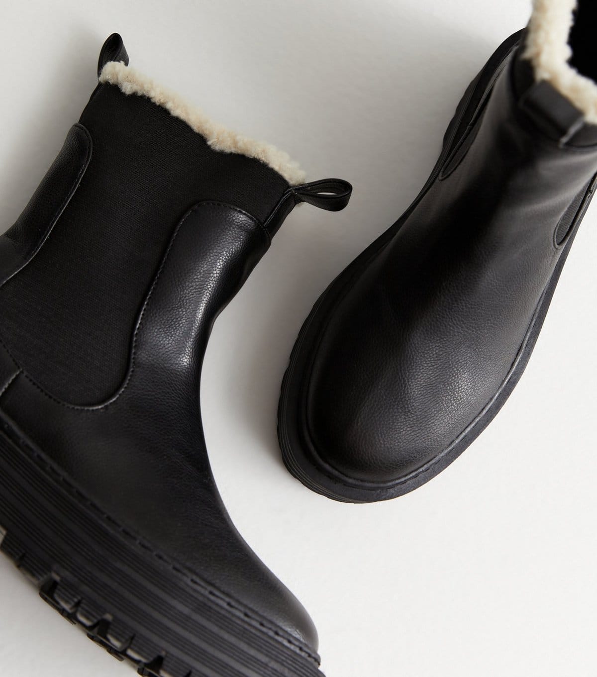 Public Desire Women's Black Leather-Look Chunky Teddy Lined Chelsea Boots Public Desire New Look - 4