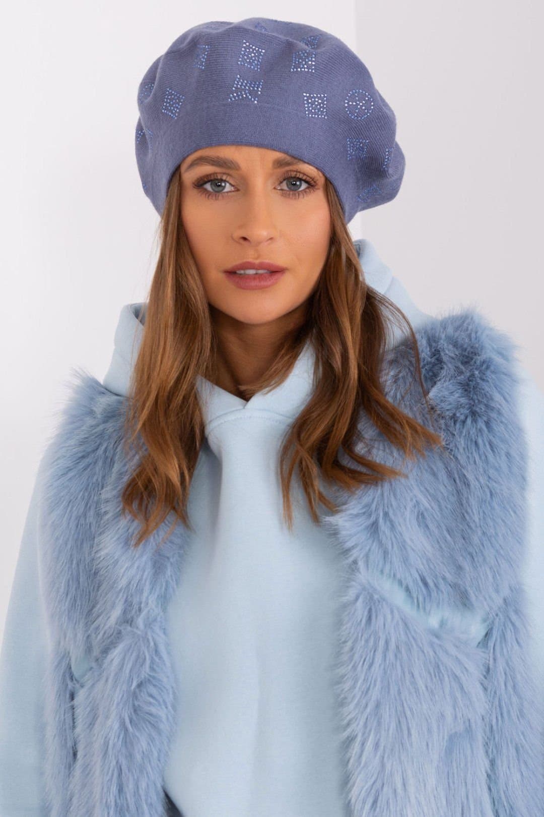 Love Lace Love Lace Women's Classic Wool Beret Hat for Everyday Style & Urban Outfit Wear in Blue