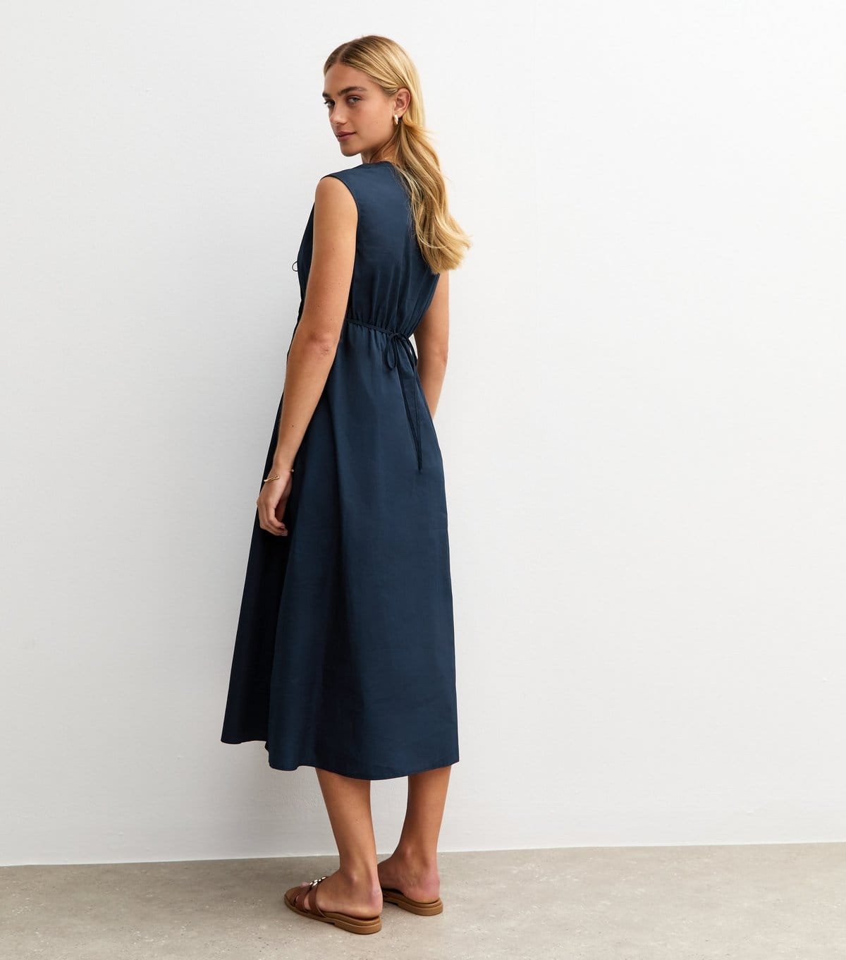 New Look Women's Navy Tie V-Neck Pintuck Midi Dress New Look - 4