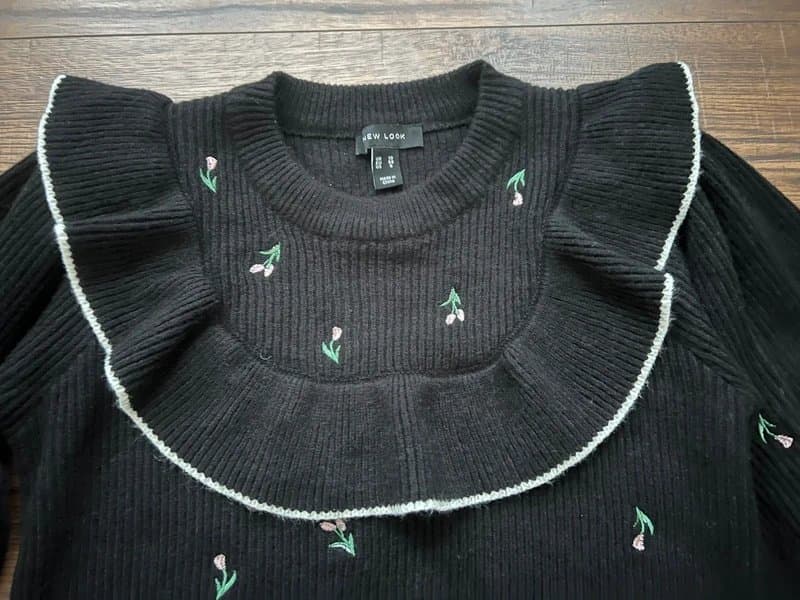 New Look New Look frill embroidered floral knit jumper. Size 10.