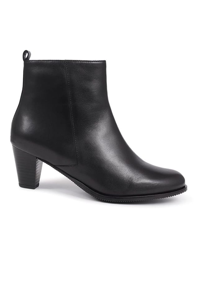 Jones Bootmaker Jones Bootmaker Women's Leianna Heeled Ankle Boots in Black - 2