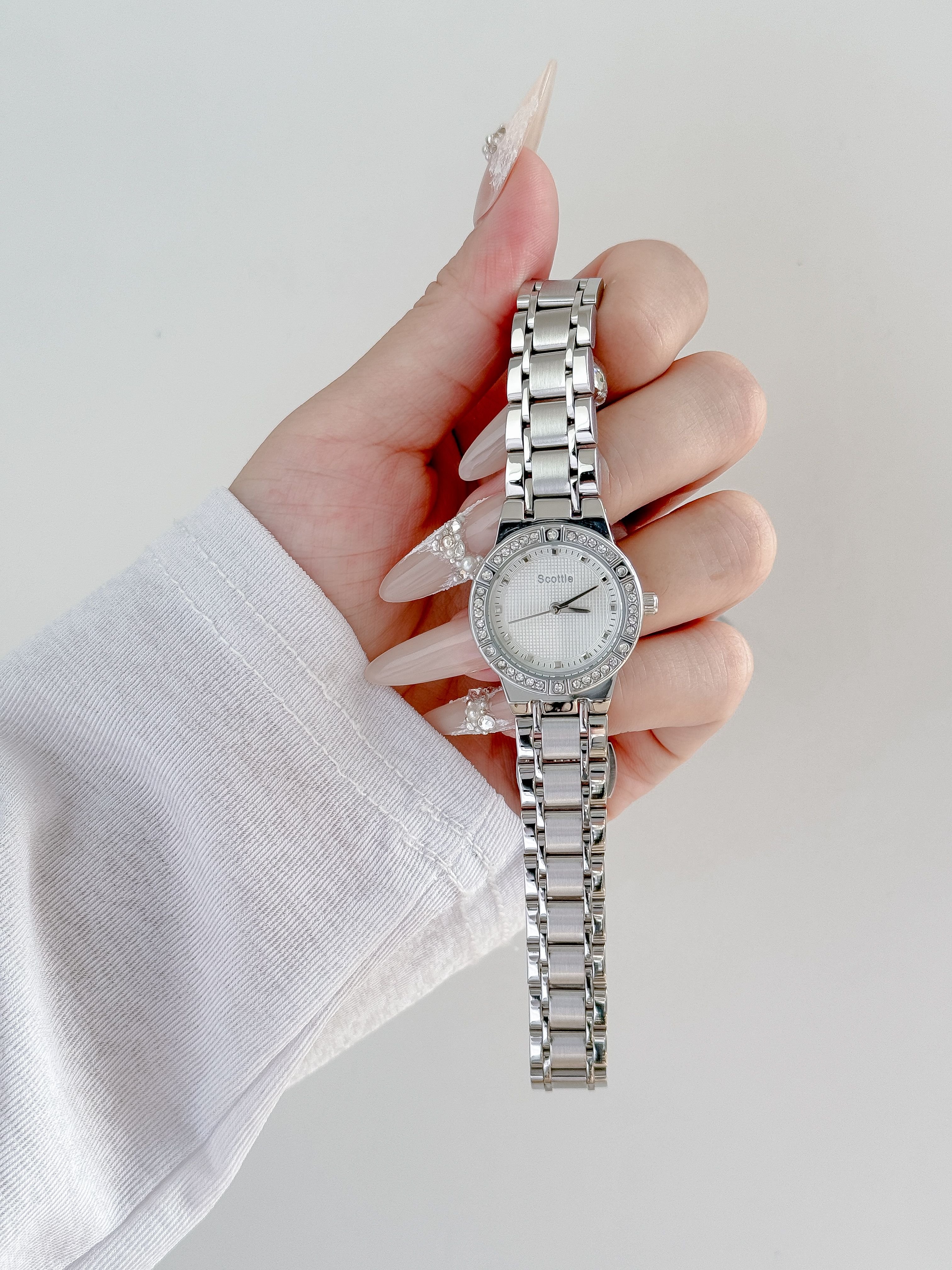 Emma Loves Diamonds Emma Loves Diamonds Women's Kensington Silver Watches Swiss Quartz Watch Silver Dial & Silver Bracelet - 2