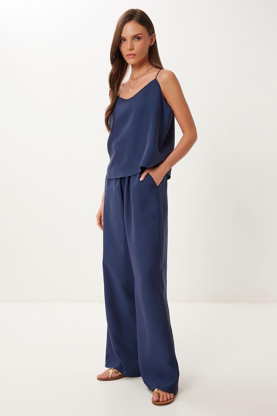 Happiness Istanbul Happiness Istanbul Women's V-Neck Sleeveless Two-Piece Coord Set with Wide Leg Pants in Navy