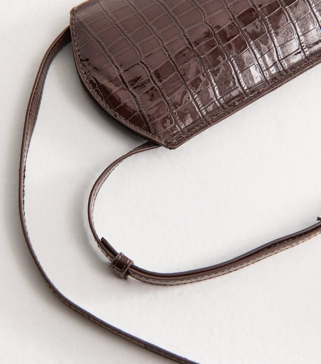 New Look Dark Brown Faux Leather Crocodile Embossed Phone Bag New Look - 3