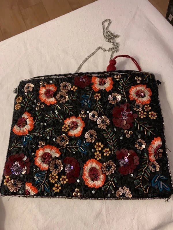 New Look Pretty detailed bag, silver chain