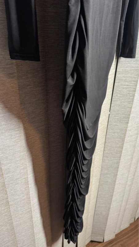 Missguided Missguided black ruched asymmetric cut-out midi dress – UK 10 BNWT