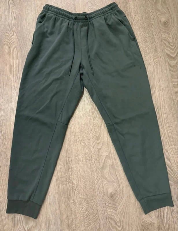 Nike Nike dri fit joggers gym tracksuit bottoms size medium