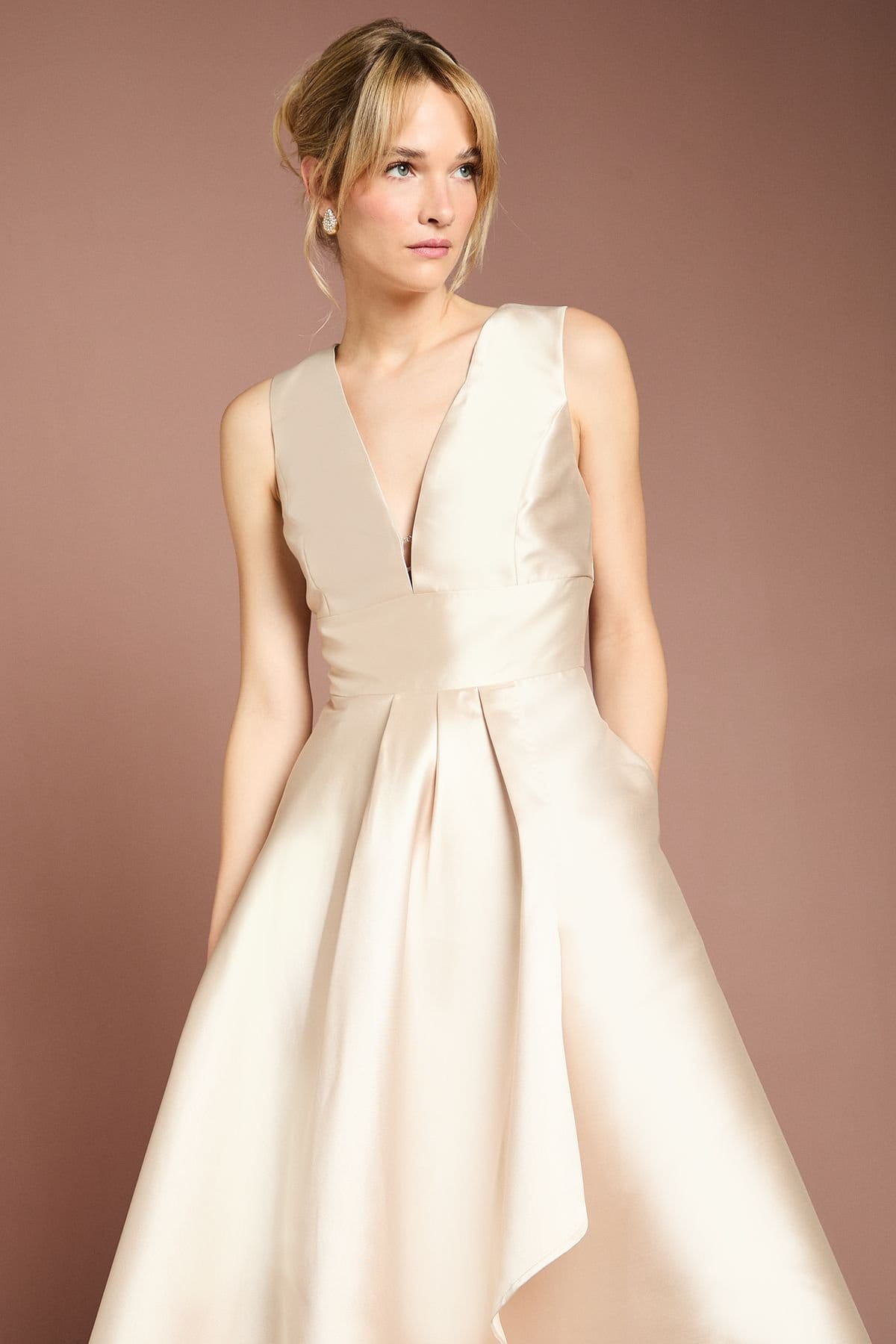 Coast Coast Women's Honoured Sleeveless Plunge Waterfall Twill Maxi Bridesmaid Dress in Champagne - 2