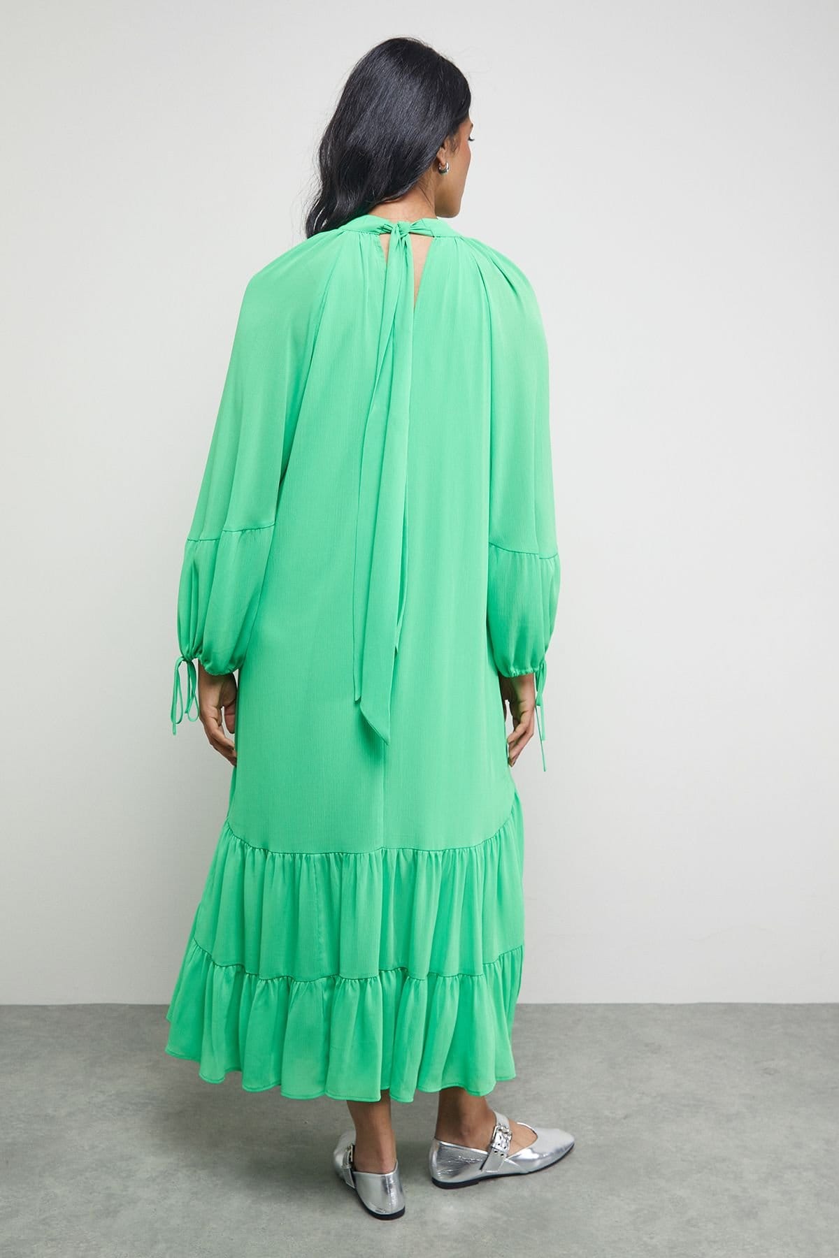 Warehouse Warehouse Women's Tony Chiffon High Neck Tier Smock Midi Dress in Bright Green - 4