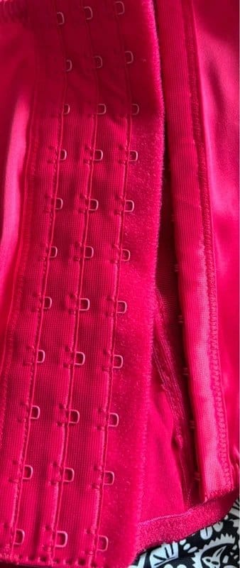 New Look Red Lace Side Corset with Diamantés