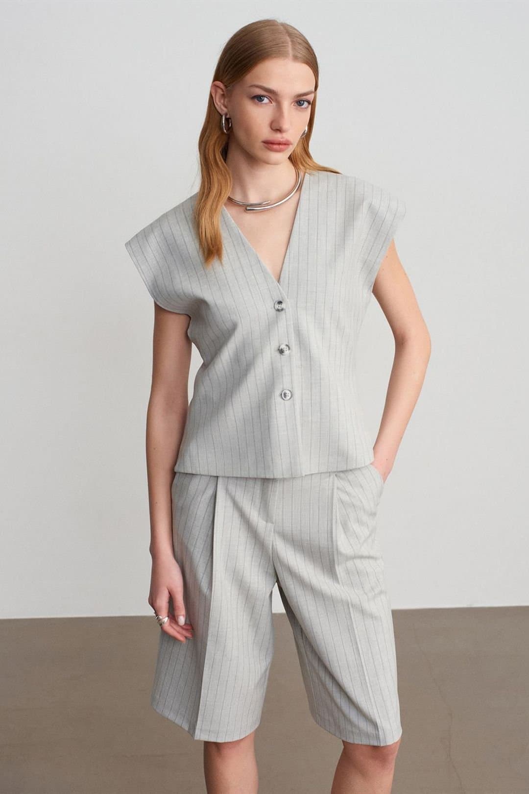Dilvin Dilvin Women's Striped V-neck Woven Waistcoat in Light Grey