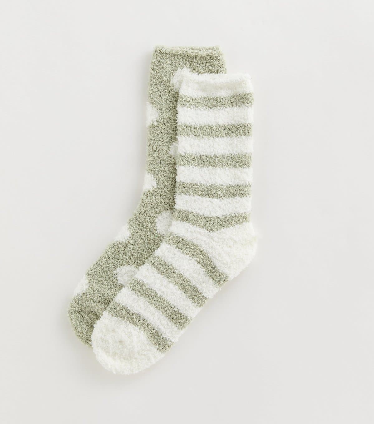 New Look 2 Pack of Cream and Green Fluffy Ankle Socks New Look