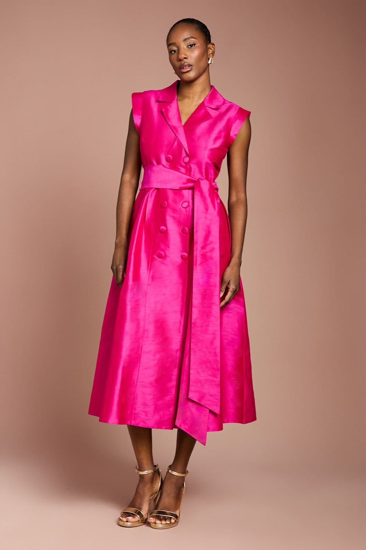 Coast Coast Women's Tailored Sleeveless Shimmer Midi Dress in Magenta