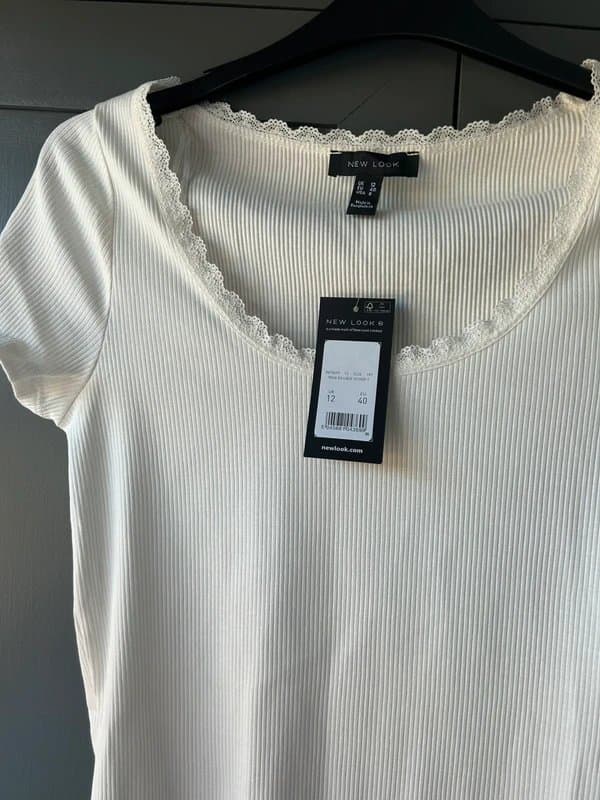 New Look Women’s lace trim t-shirt