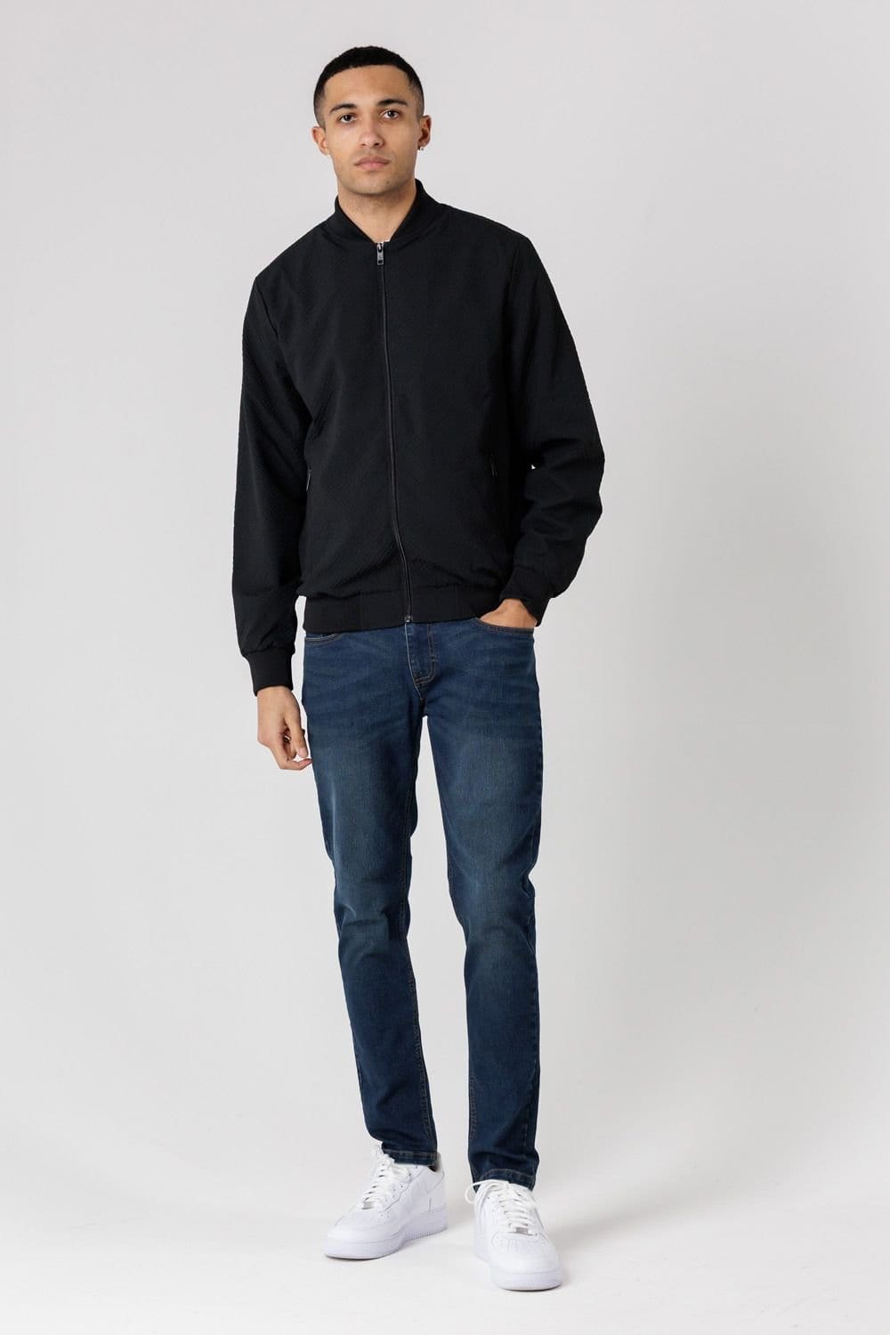 Tokyo Laundry Tokyo Laundry Men's Seersucker Bomber Jacket with Zip-Up & Side Pockets in Black - 4