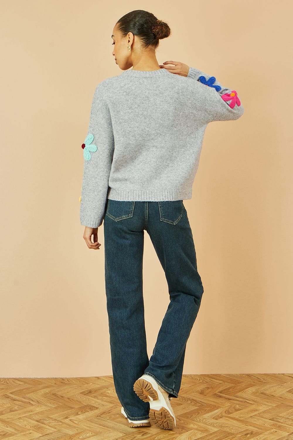 Yumi Yumi Women's Grey Knitted Flower Applique Cardigan - 4