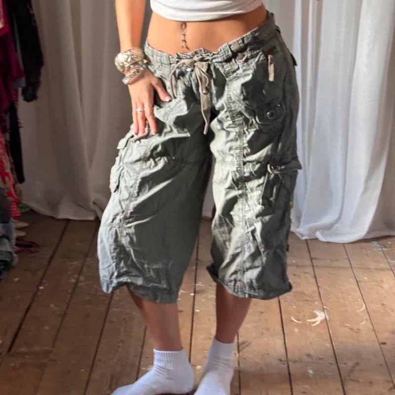 New Look Vintage low rise utility frog cargo jorts khaki