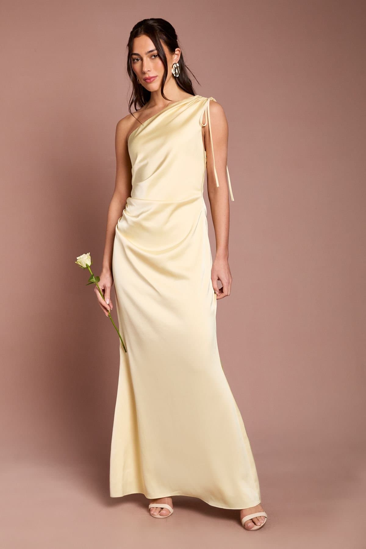 Oasis Oasis Women's Butter Yellow Ruched Side Detail One Shoulder Satin Maxi Bridesmaid Dress