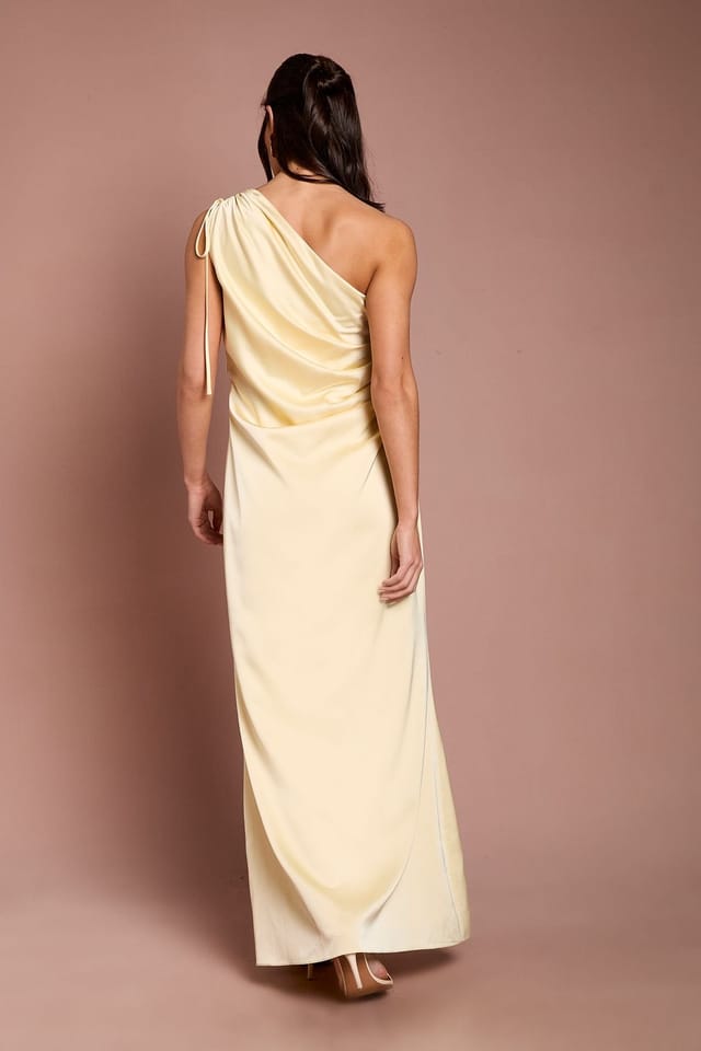 Oasis Oasis Women's Butter Yellow Ruched Side Detail One Shoulder Satin Maxi Bridesmaid Dress - 3
