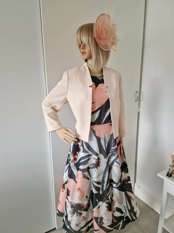 Hobbs Hobbs size 12/14 gorgeous special occasion suit worn briefly freshly cleaned immaculate