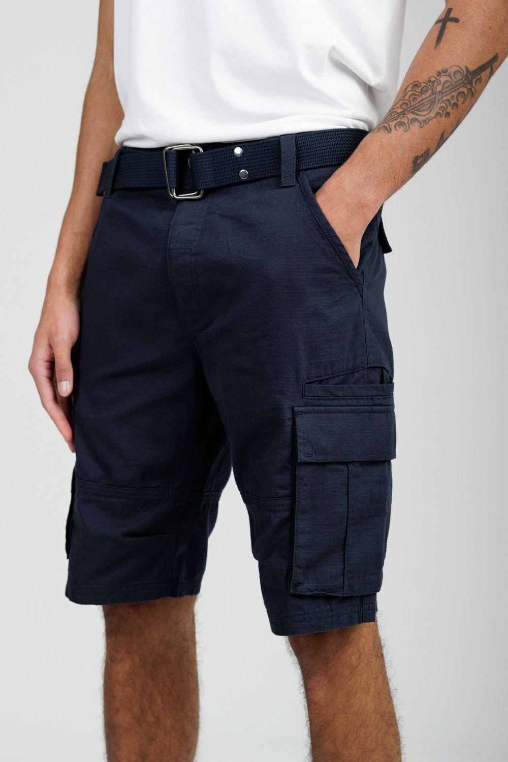 Tokyo Laundry Tokyo Laundry Men's Cotton Ripstop Cargo Shorts in Navy - 4