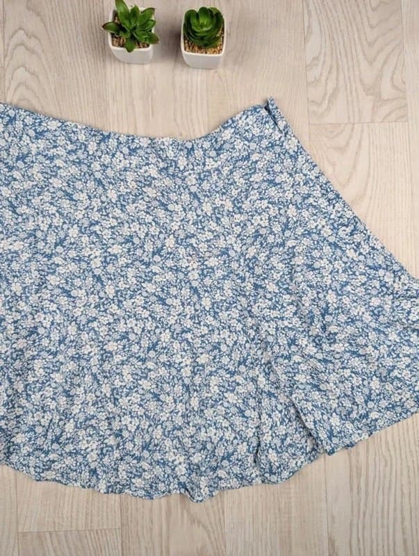 New Look New Look Blue & White Floral Mini Skirt - UK 10