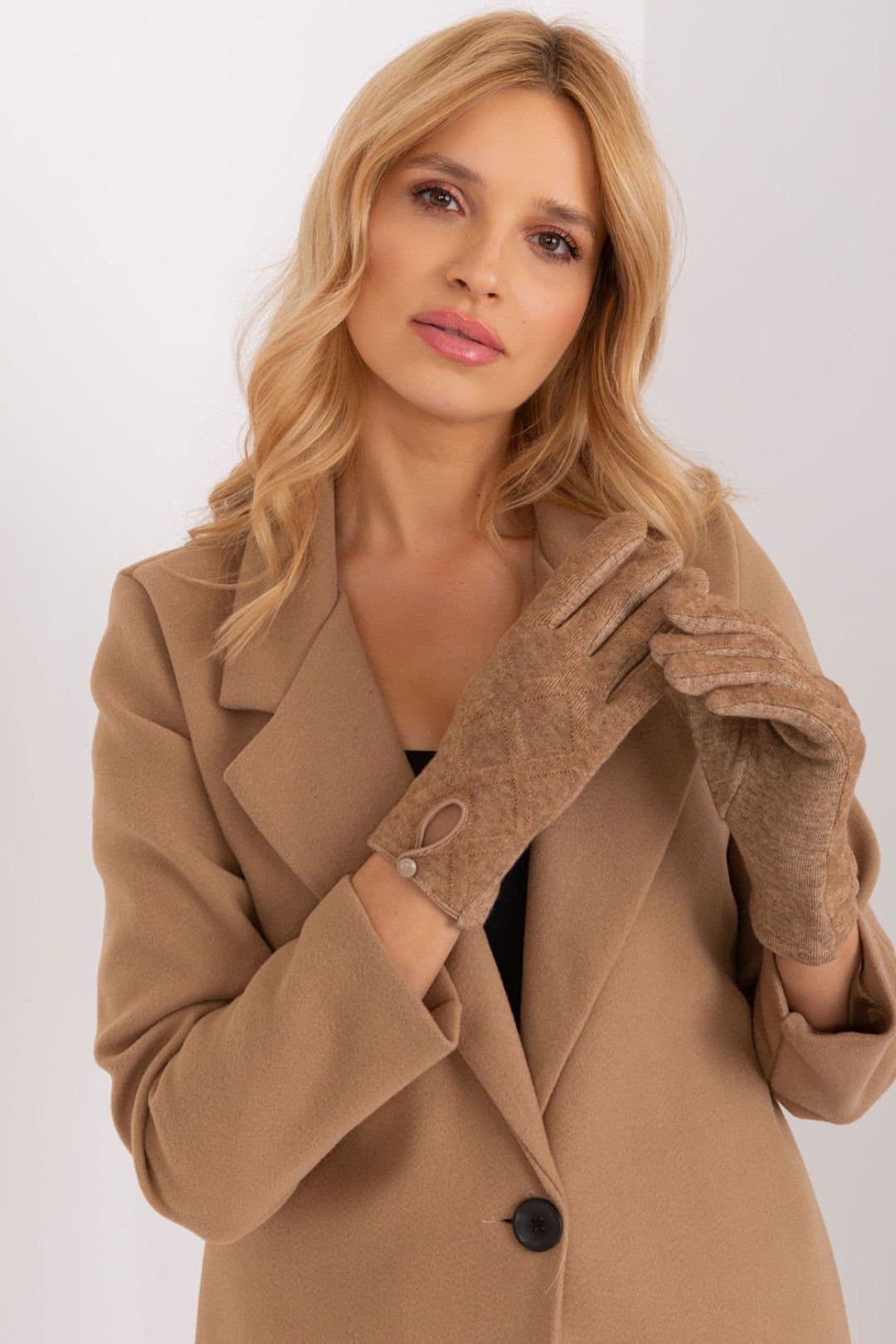 Love Lace Love Lace Women's Insulated Geometric Pattern Gloves with Button Cuff Touchscreen in Brown
