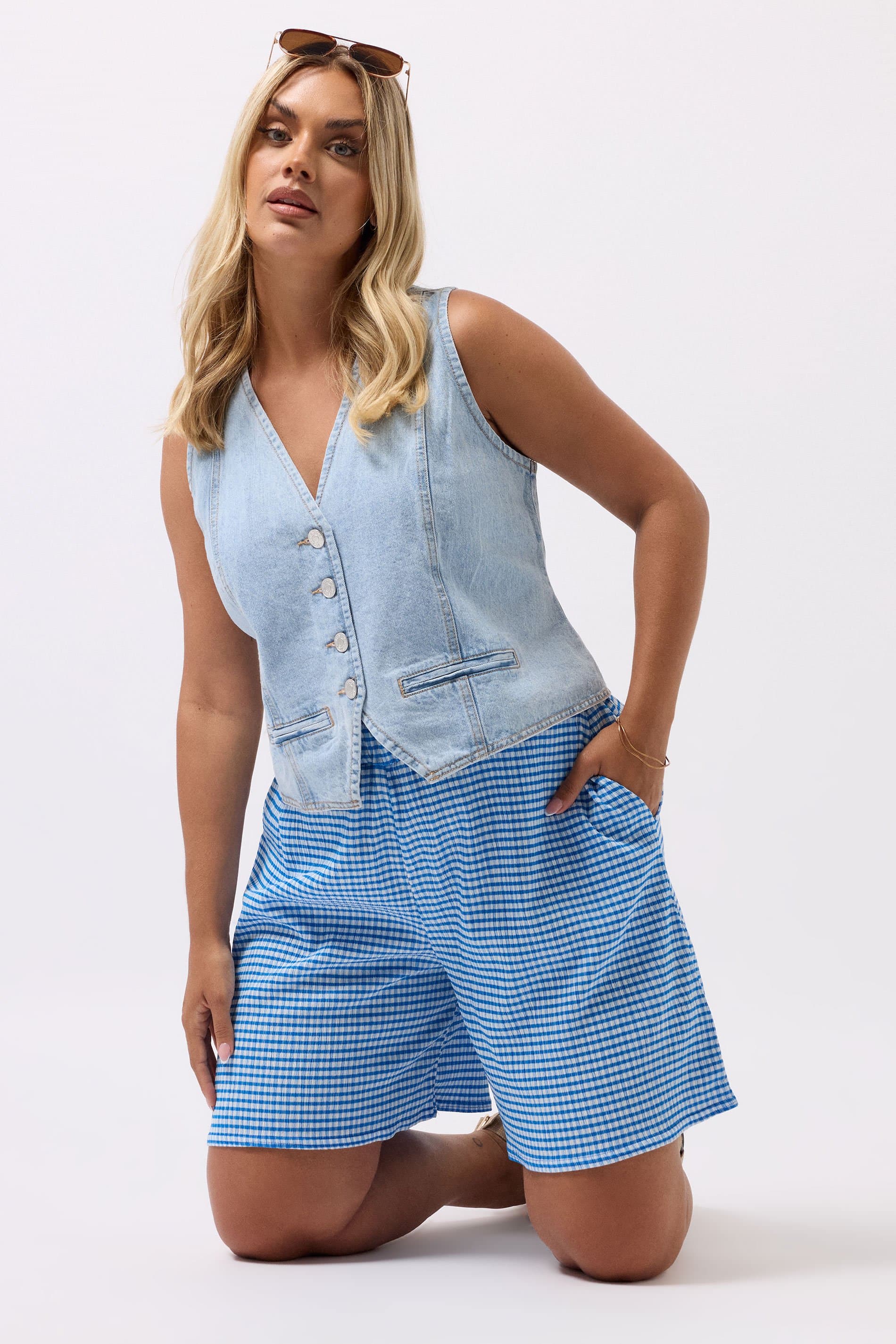 Yours Plus Size Blue Gingham Textured Shorts